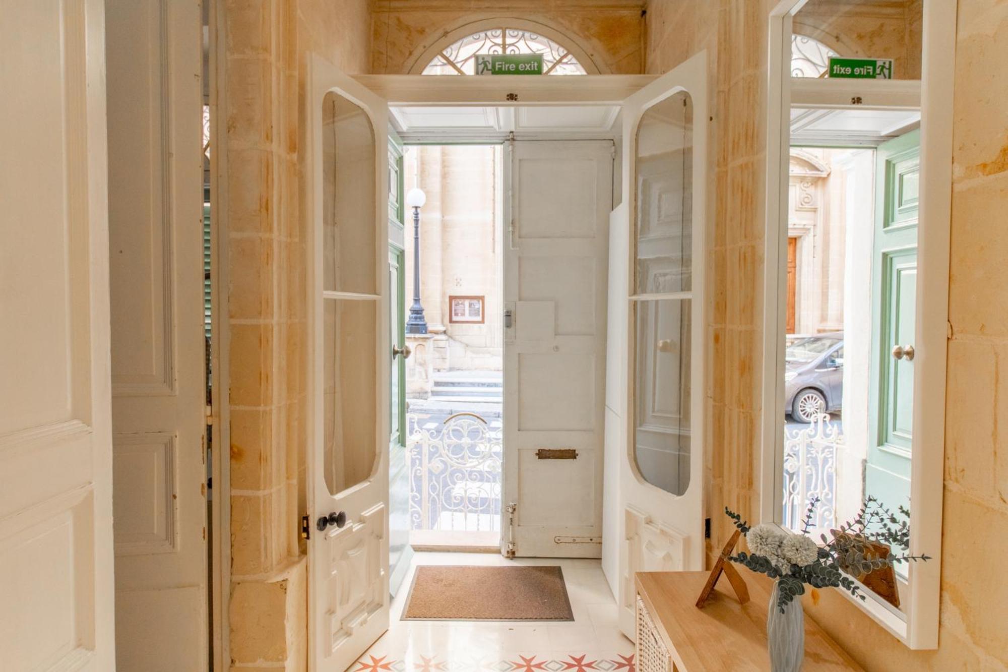 Aparthotel 15 Main Gate Birgu Esterno foto